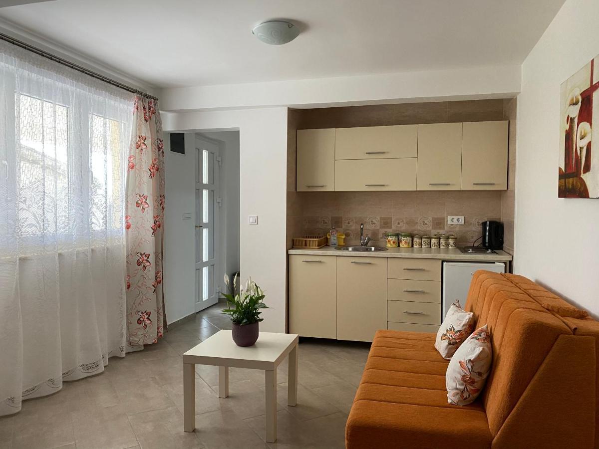 Dajkovic Apartmani Бар Экстерьер фото