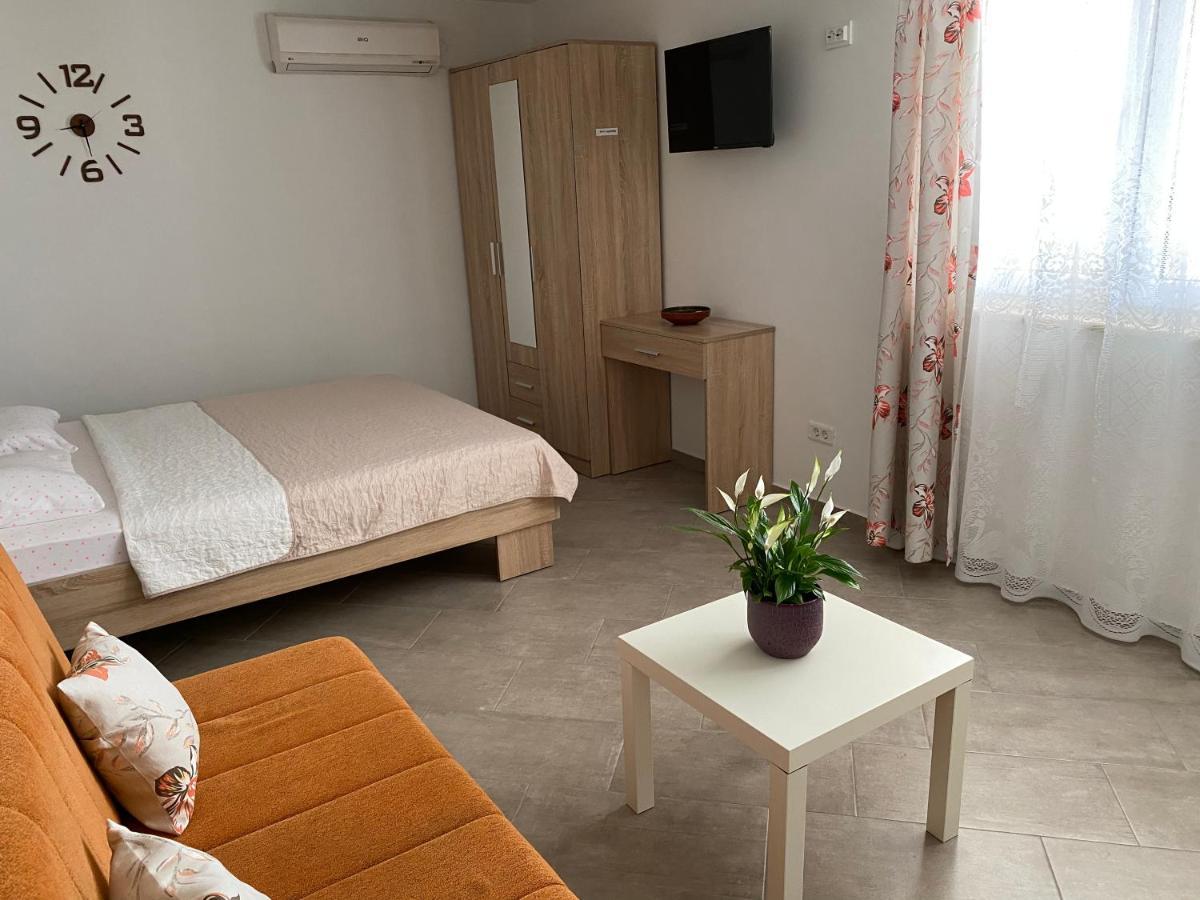 Dajkovic Apartmani Бар Экстерьер фото