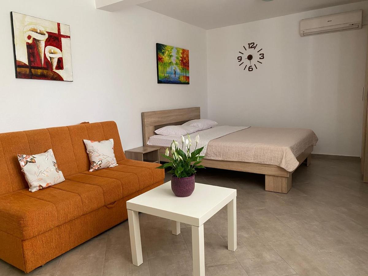 Dajkovic Apartmani Бар Экстерьер фото