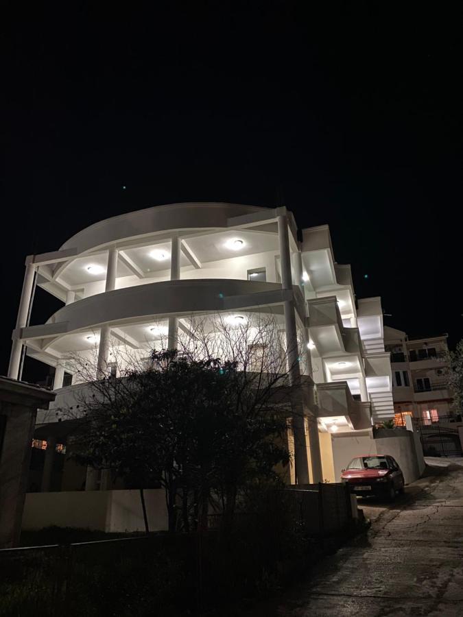 Dajkovic Apartmani Бар Экстерьер фото